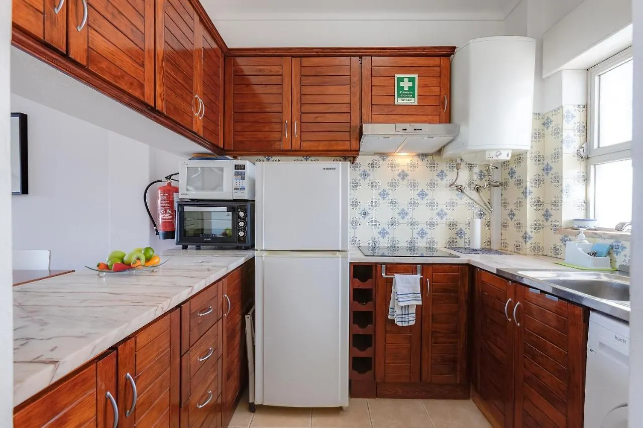 Eli'S Flat 2 Bdrs Apart At The Strip Apartment Albufeira